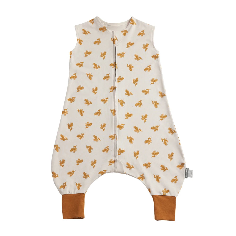 Gigoteuse été 1–6 ans – Coton 100%, légère et respirante
Conçue pour accompagner les nuits d'été de vos enfants, cette gigoteuse-jumpsuit légère combine confort, sécurité et liberté de mouvement. Avec son tis