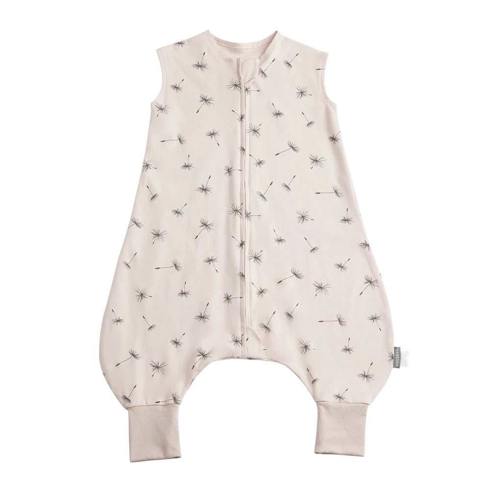 Gigoteuse été 1–6 ans – Coton 100%, légère et respirante
Conçue pour accompagner les nuits d'été de vos enfants, cette gigoteuse-jumpsuit légère combine confort, sécurité et liberté de mouvement. Avec son tis